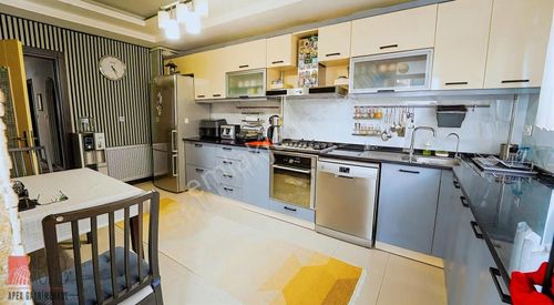 Konyaaltı Uncalı Havuzlu Güvenlikli Site İçi Ara Kat Satılık 3+1