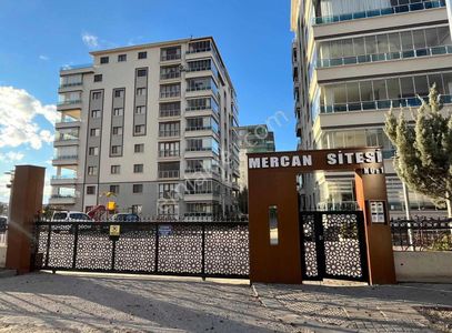 Ahimesut Mah. Ebeveyn Banyolu Keyifli 3+1 Kiralık Daire