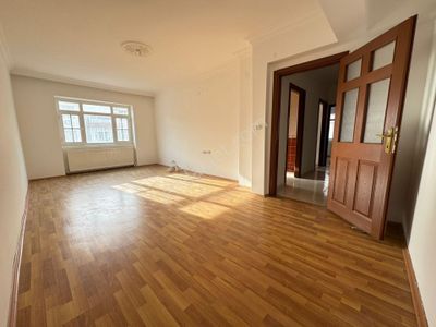 Acill Kafkaslarda Asansörlü İskanlı Ara Katta 3+1