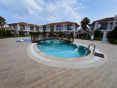 Lavınıa'dan Havuzlu Sitede Satılık Villa