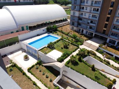 Sancaktepe City Hill'de Havuz Cepheli 90m2 Ara Kat Kiralık 2+1