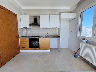 Kule Park'dan Cadde Üzeri Site İçi Havuzlu Kiralık 2+1 Daire