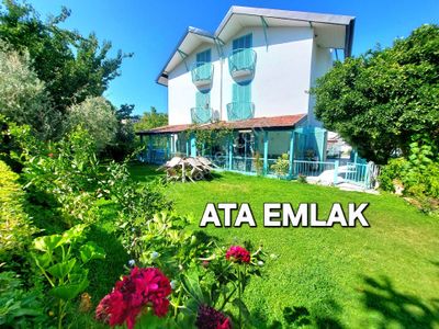 Kuşadasında Plaja Çok Yakın Havuzlu Sitede 4+1 Bahçeli Yazlık