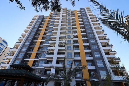 Mersin'de Plaja Yürüme Mesafesinde Satılık Yeni Daire | Tekce