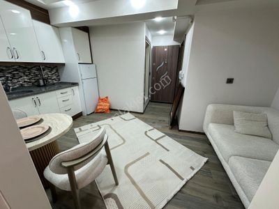 Üniversiteye Yakın Arakat Balkonlu 1+1 Apart