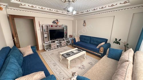 Fsn Den Kat Konumunda Yapılı 3+1 Altta Tam Daire Geniş M2