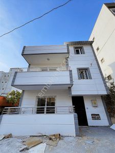 Yesıltepe'de Lüx İscilikli Yenı Yapı Balkonlu Kapalı Mutfak 2+1