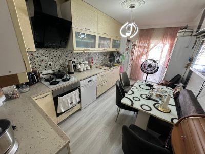 Atapark Mahallesi'nde Cadde Üzeri 4+1 Dubleks!