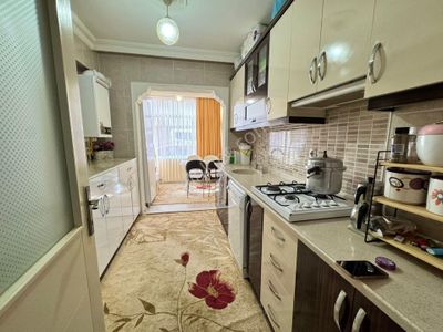 Karapürçek'te Salı Pazarı Mevki Asansörlü 2+1 Yapılı Satılık Daire !!!