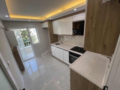 Eviva'dan Topçu Mah. Ara Katta Ön Cephe Full Yapılı Satılık 3+1