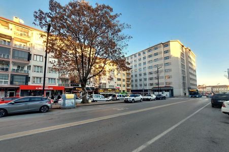 Turkuazdan Satılık Eskimeyen Lokasyonda Telekom Yanı Ofis-daire