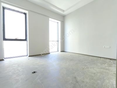 İpek Yolu Üzerinde Kiralık 2+0 Premium Ofis