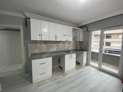 Akyazı Yeni Mahallede Koridorlu Kiralık 1+1 Eşyalı Daire