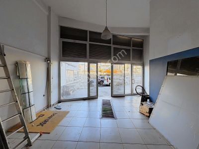 Çanakkale Asfaltı Cepheli 3 Katlı Depolu Kiralık Dükkan