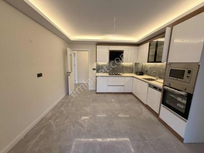 Uygan'dan Torbalı Mah. 3+1 135m² Giyinme Odalı Lüx İzban Dibi