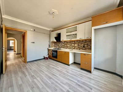 Kalecik Emlak'tan Merkezi Sistem Site İçerisinde 3+1 Güney Cephe