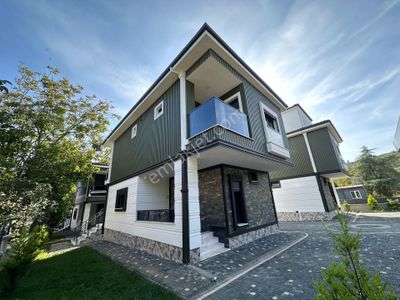 ✨akçay Ay Emlaktan✨gürede Kazdağlarının Eteklerinde Deniz Manzaralı Satılık 3+1 Sitede Tek Müstakil