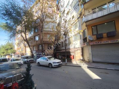 Azmir'den Satılık Belediye Yakını Cepheli 55 M2 Dükkan