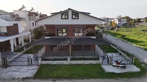 İzmir Dikili Cumhuriyet Mahallesi Satılık Sıfır 4+1 İkiz Villa