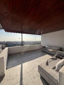 Kulepark~ayrıcalığı~ile~1+1~eşyalı~4~katlı~45~m2~teras~balkonlu