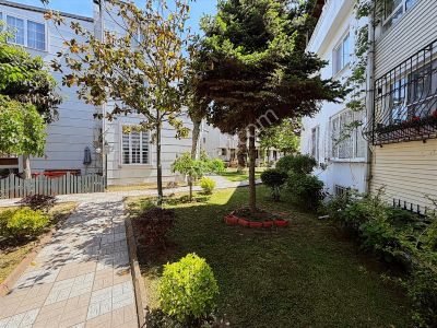 Küçükçemece Mali Müşavirler Sitesi Satılık 270 M2 Villa Boş