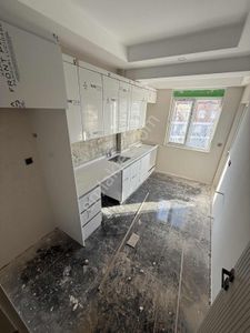 Varsak Karşıyaka Mah Lüx Ebeveyn Banyolu Katta Satılık 2+1