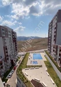 Yenitepe 1.etap Havuz Manzaralı 2+1 Kiracılı Satılık Daire