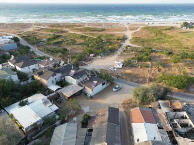 Pw Plus 'tan Eğerce 'de Deniz Manzaralı Tarla