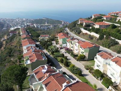 Pw Plus'tan Çınarcık Esenkoy De Deniz Manzarali Satılık Villa