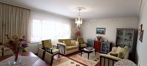 Gökkuşağı Mahallesinde Asansörlü, Isıyalıtımlı Satılık 3+1 Daire