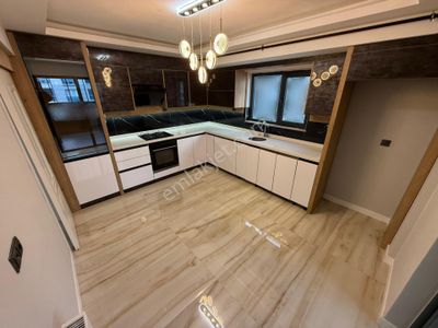 İstasyon Emlak'tan Mustafa Kemal Mh'de 3+1 Cadde Cephe 2.ara Kat Ultra Lüx Satılık Daire