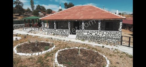 Balıkesir Savaştepe Pelitcikde Satılık Taş Ev Ve Bahçesi(1489m²)