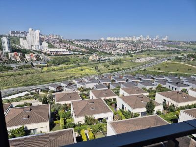 Bahçeşehir Konakları 1. Etap Kısa Katlı Blokta 4+1 Satılık Daire