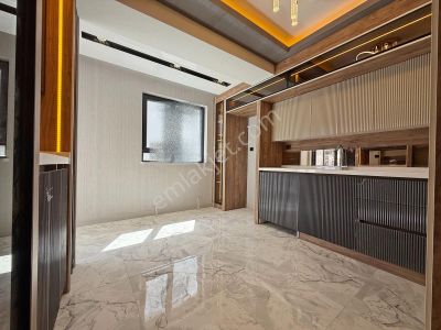 Yuvam'dan Ultra Lüks Merkezi Konum'da E.bonyolu G.odalı 3+1!!!