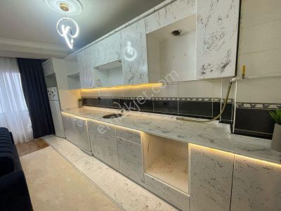 Buca'da Satılık Genç Bina 1+1 Eşyalarla Verilecektir