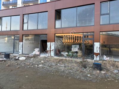 Aksu Mahallesinin Kalbinde Satılık İşyeri