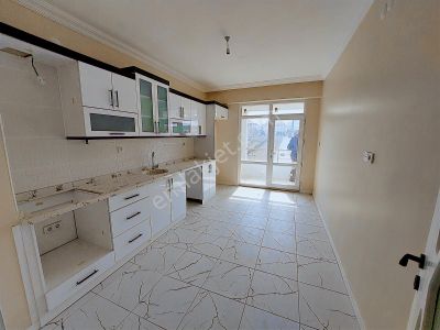 Selahattin Eyyubi Mah.de Geniş Arakat Asansörlü 3+1 Daire...