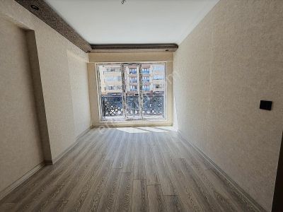 Antares A.v.m Ye 3.5 Km Mesafede Ayvalı Merkez Sıfır 1+1 2+1