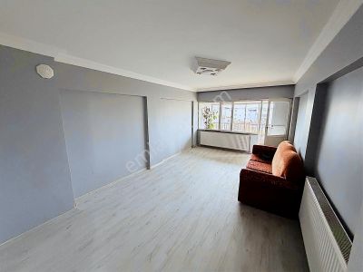 Karakaş'tan Yürüyüş Yolu Karşısı 3+1 Asansörlü