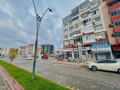 Yetkisi Yükselden! Edremit Cadde Üzeri Arakat K.mutfak 2+1 Satılık Daire