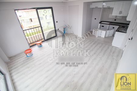 ⬛🟨lıon Emlak'tan Erdek Atatürk Mahallesi'nde Satılık Sıfır İtalyan Mutfaklı Lüks Daire🟨⬛