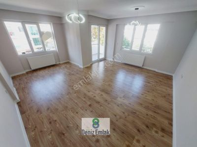 Denizden Akçayda Öncephe Arakat Doğalgazlı Masrafsız Satılık 3+1 Daire.