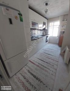 Güneşli Mah Meydana Yakın 3.kat 2+1 Temiz Bakımlı