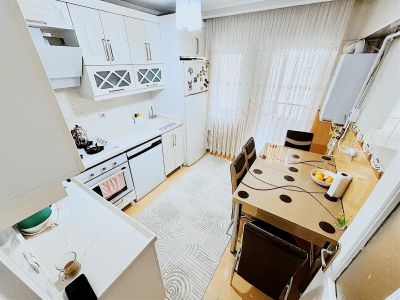 Sincan Tandoğan Mh.3+1 Bağımsız Ara Katta (13 Yaş)ön Cephe Daire