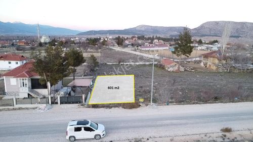Korkuteli Bozova Mahallesinde Satılık Uygun Fiyatlı 601 M2 Arsa
