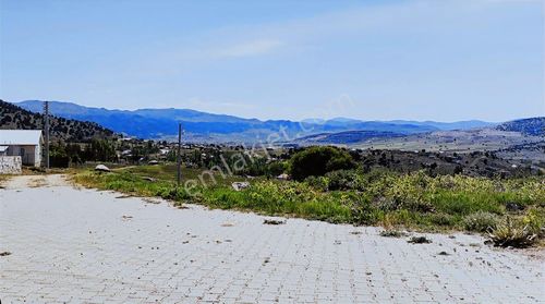 Yerleşim Yerinde İmarlı Önü Açık Parsel