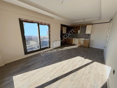 Han Emlak'tan Vatan Cd Civ. Site İçi 2+1 Geniş Lüks Kiralık