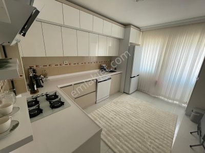 Feridunçelik'te Full Yapılı Krediye Uygun 3+1 Katta Satılık Daire !!