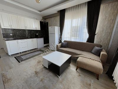 Truva // Onur Gündüzcü'den Körfezde Tramvaya Yakın Eşyalı 1+1