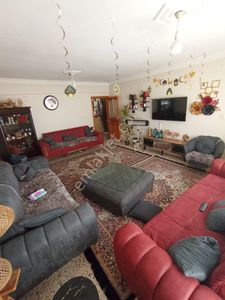 Yeşilyurt Refet Bele Mahallesinde 3+1 140m2 Çift Cephe Arakat